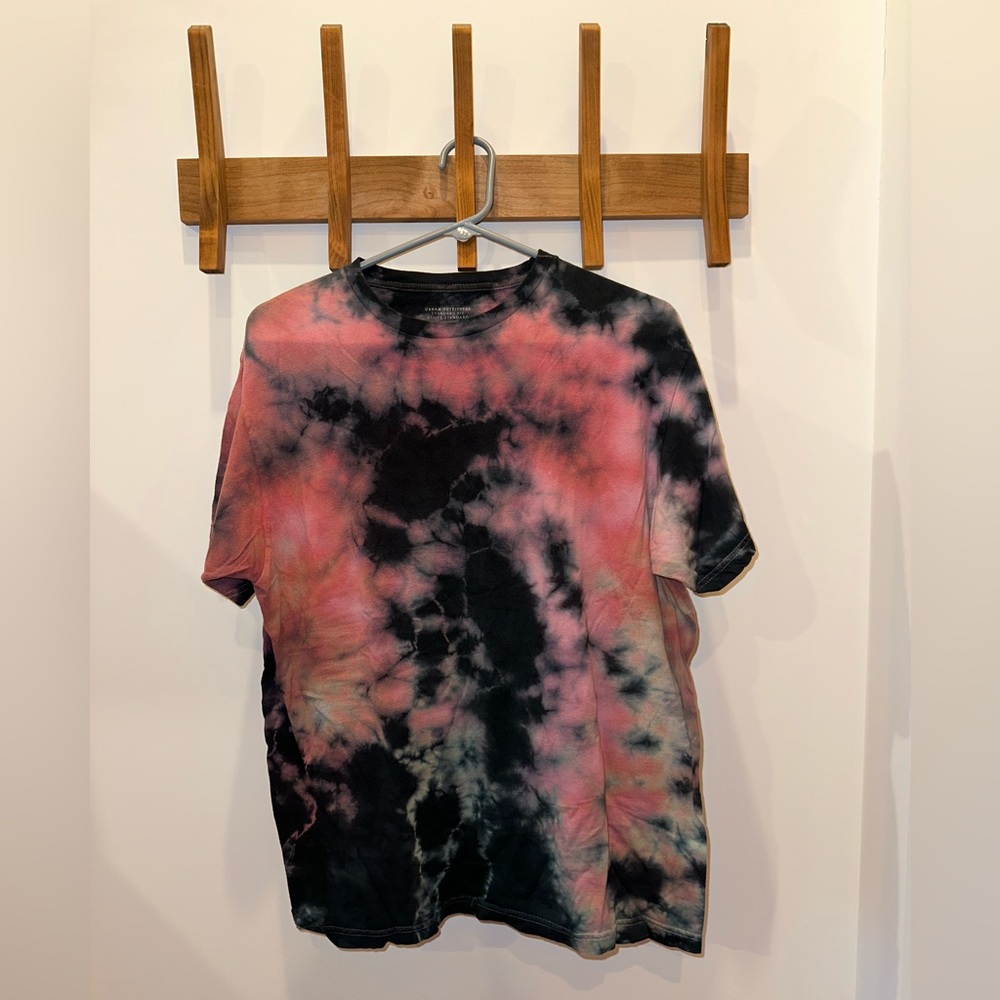 UNISEX UO size M Tie Dye T-shirt